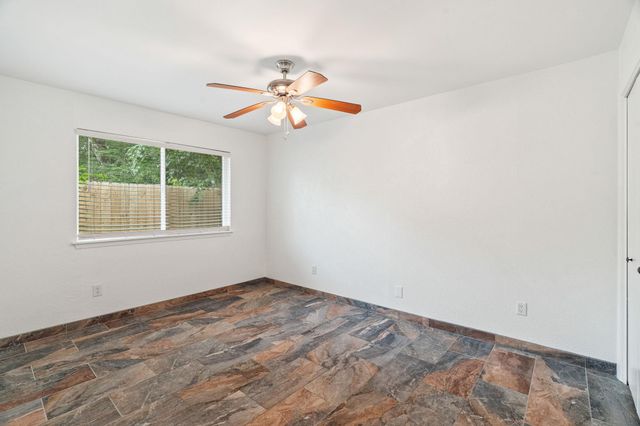 2406 Berkeley Ave B, Austin, TX 78745