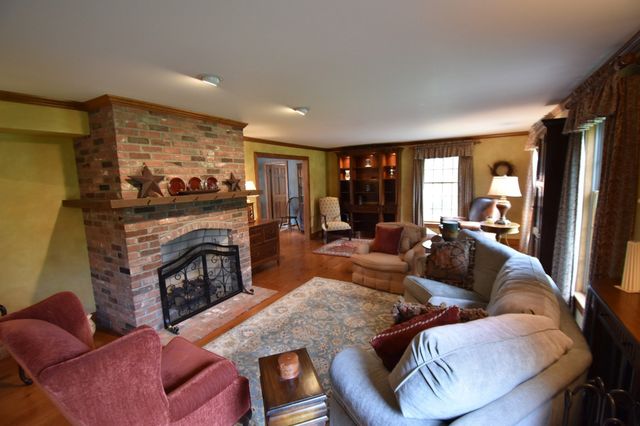 51 Coleman Road, Southampton, MA 01073