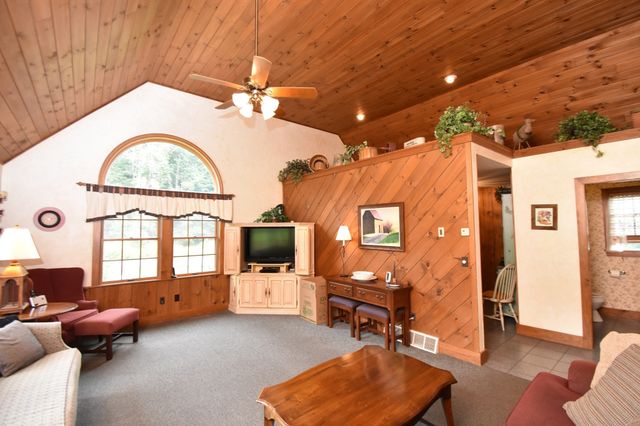 51 Coleman Road, Southampton, MA 01073