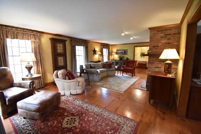 51 Coleman Road, Southampton, MA 01073