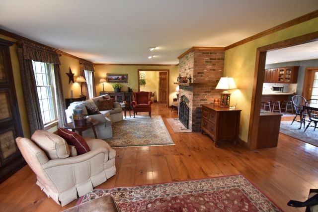 51 Coleman Road, Southampton, MA 01073