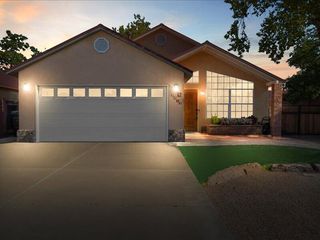 5915 GRAN QUIVIRA Road NW, Albuquerque, NM 87120