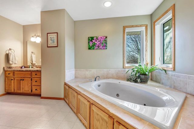 427 N 18TH AVENUE, Sturgeon Bay, WI 54235