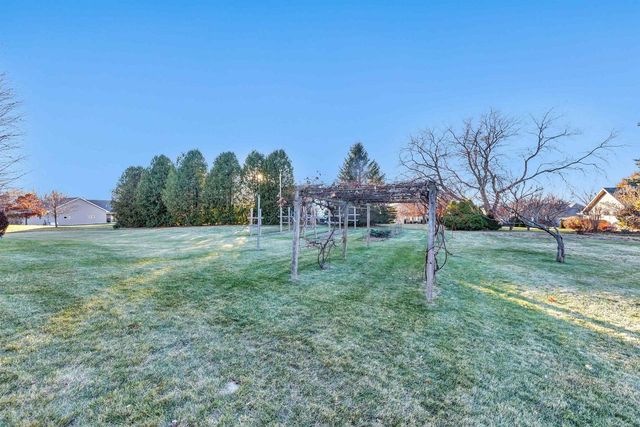 427 N 18TH AVENUE, Sturgeon Bay, WI 54235