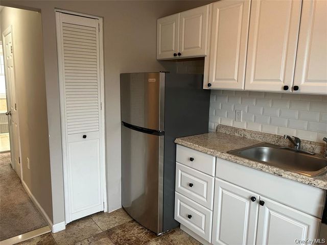 248-15 89th Avenue 2nd Fl, Bellerose, NY 11426