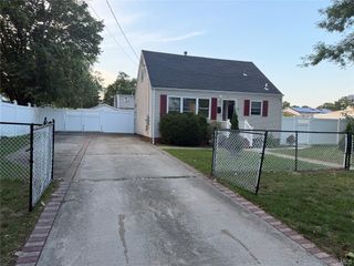 51 E Cedar Street, Central Islip, NY 11722