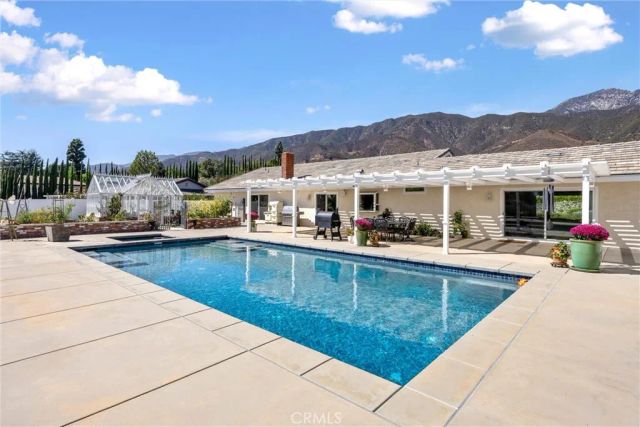 420 E 25th Street, Upland, CA 91784