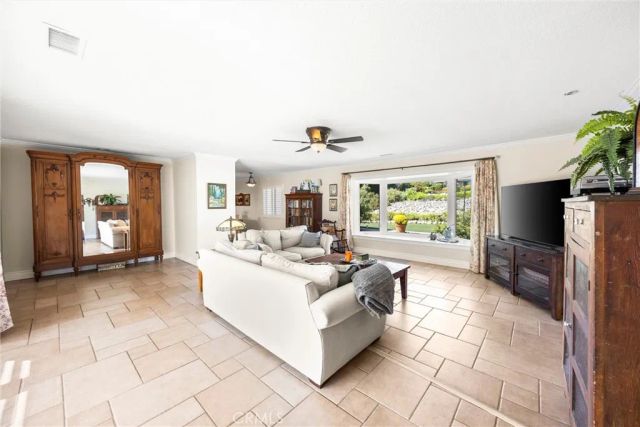 420 E 25th Street, Upland, CA 91784
