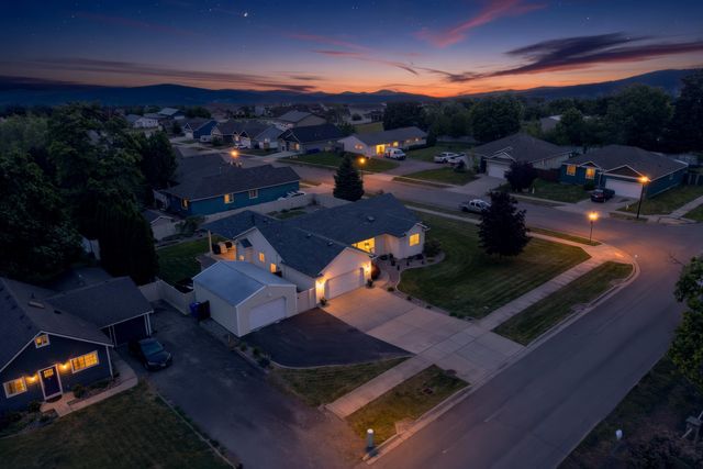 13707 E 12TH Ave, Spokane Valley, WA 99216