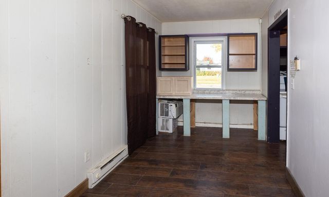 222 6th Street NE, Hillsboro, ND 58045