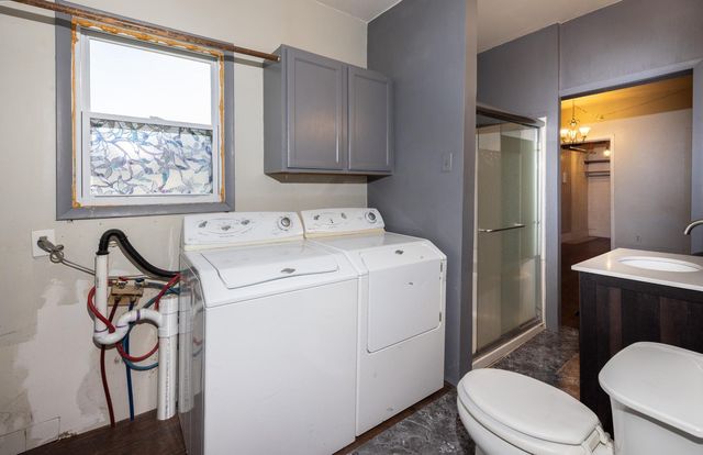 222 6th Street NE, Hillsboro, ND 58045