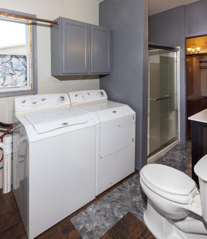 222 6th Street NE, Hillsboro, ND 58045