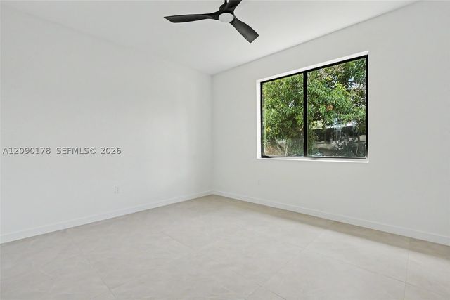 2960 NW 24th Ave, Oakland Park, FL 33311