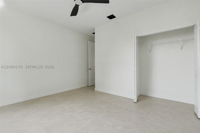 2960 NW 24th Ave, Oakland Park, FL 33311