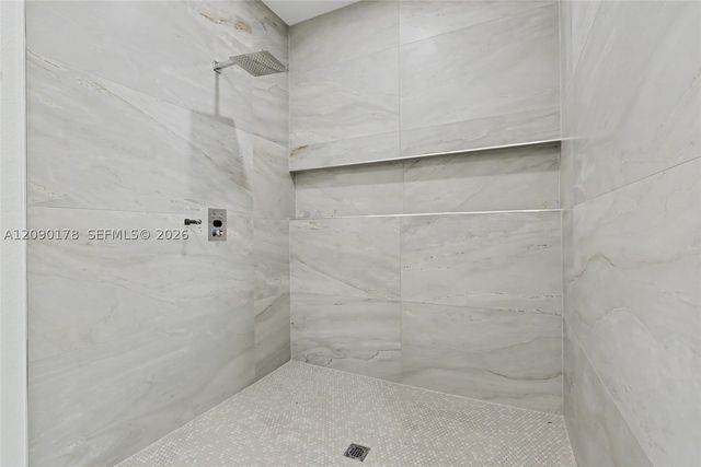 2960 NW 24th Ave, Oakland Park, FL 33311