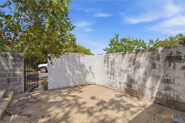 1500 Brandt Drive, Austin, TX 78742