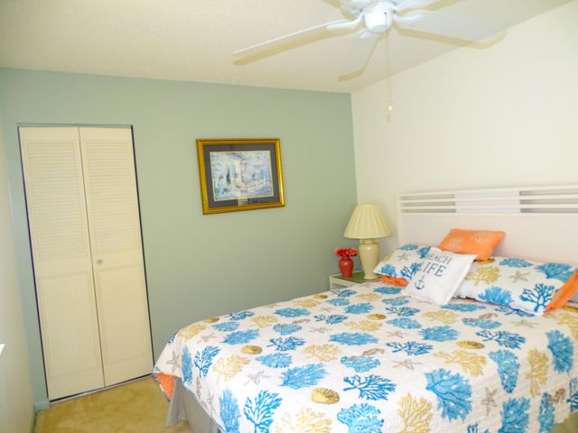 409 Pine Glen Lane A-2, Greenacres, FL 33463