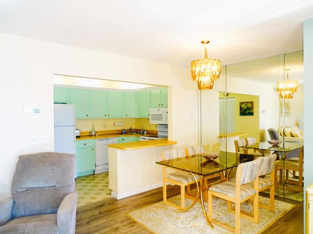 409 Pine Glen Lane A-2, Greenacres, FL 33463