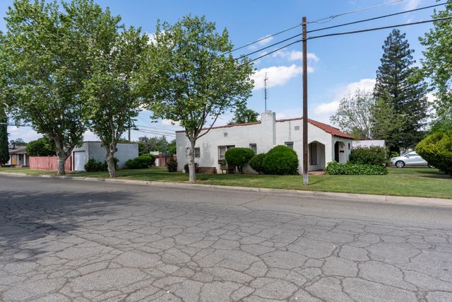 500 N G Street, Madera, CA 93637