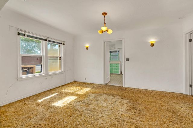 500 N G Street, Madera, CA 93637