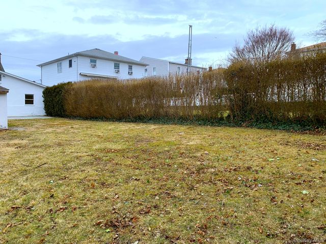 24 Hall Avenue, Eastchester, NY 10709