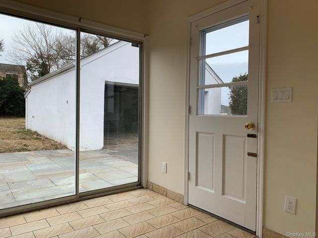 24 Hall Avenue, Eastchester, NY 10709