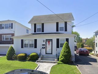 24 Hall Avenue, Eastchester, NY 10709
