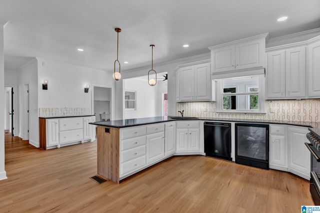 9869 HILL LANE, Warrior, AL 35180