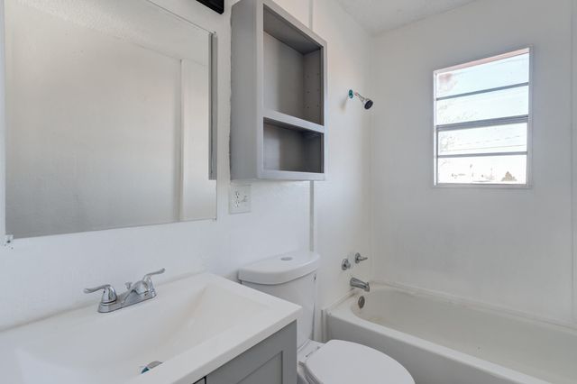 1517 E 27th Street, Lubbock, TX 79404