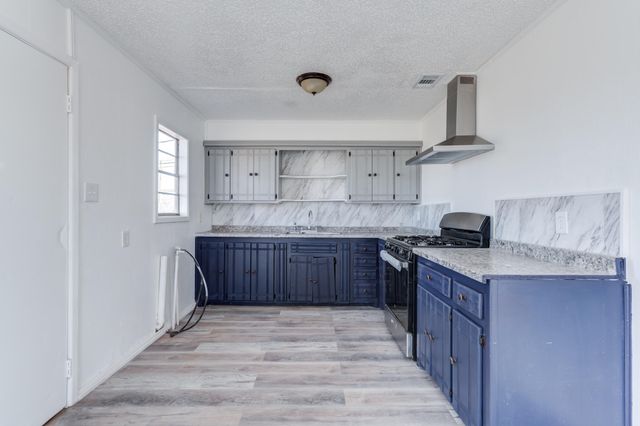 1517 E 27th Street, Lubbock, TX 79404