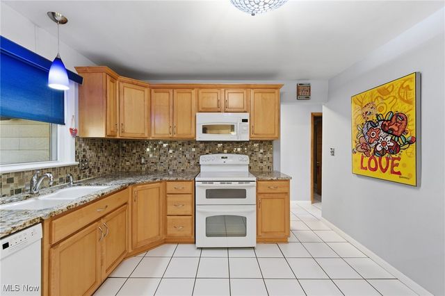 34840 Sherwood Drive, Solon, OH 44139