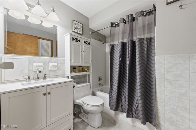 34840 Sherwood Drive, Solon, OH 44139