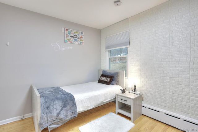 15 Woodland Place, Airmont, NY 10952