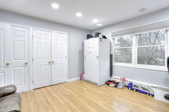 15 Woodland Place, Airmont, NY 10952