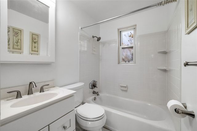 982 Highview Rd, Baldwin Boro, PA 15234