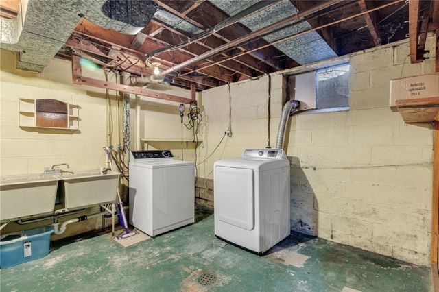 982 Highview Rd, Baldwin Boro, PA 15234