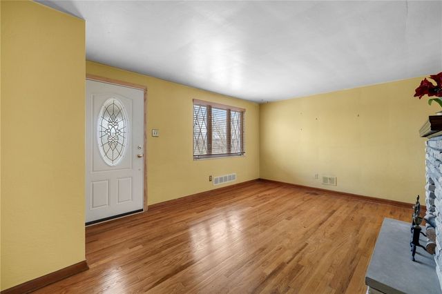 982 Highview Rd, Baldwin Boro, PA 15234