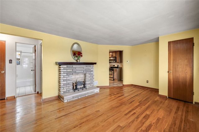 982 Highview Rd, Baldwin Boro, PA 15234