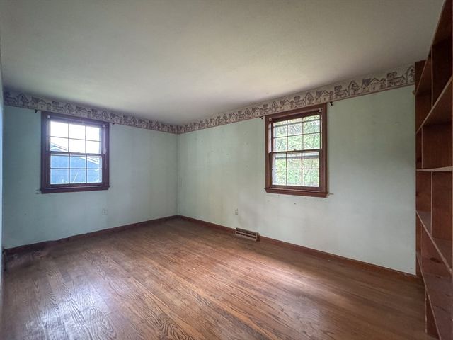 60 White Fox Rd, Agawam, MA 01030