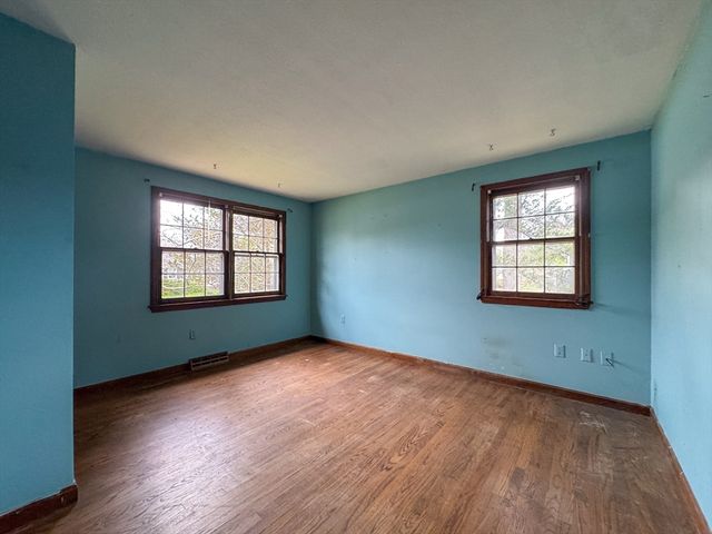 60 White Fox Rd, Agawam, MA 01030