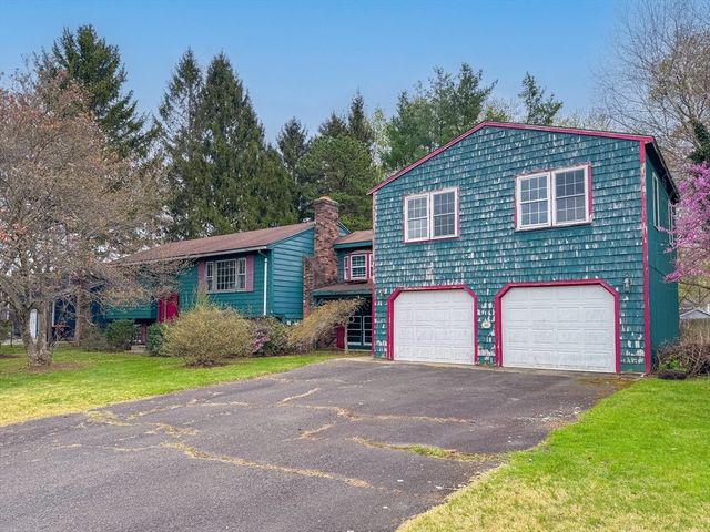 60 White Fox Rd, Agawam, MA 01030