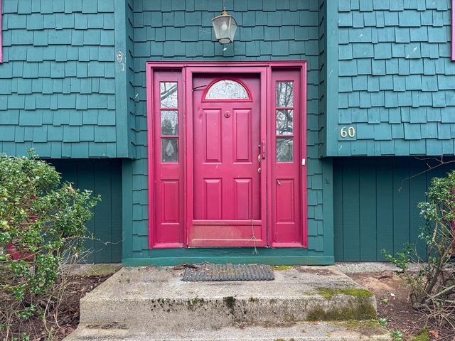 60 White Fox Rd, Agawam, MA 01030