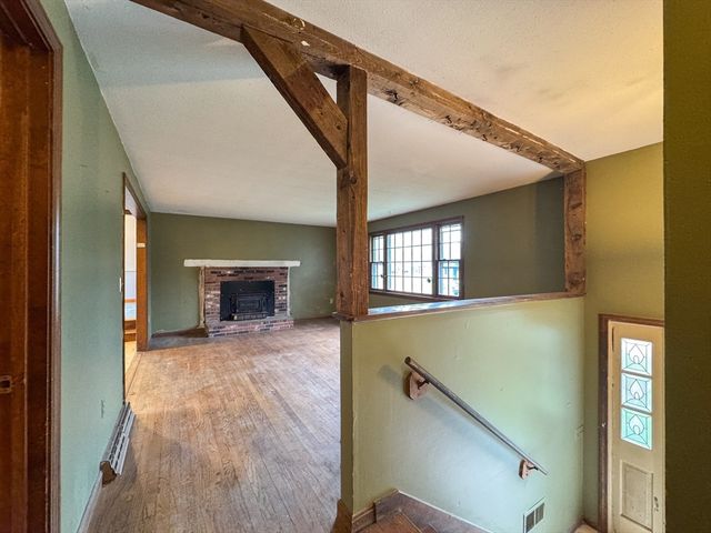 60 White Fox Rd, Agawam, MA 01030