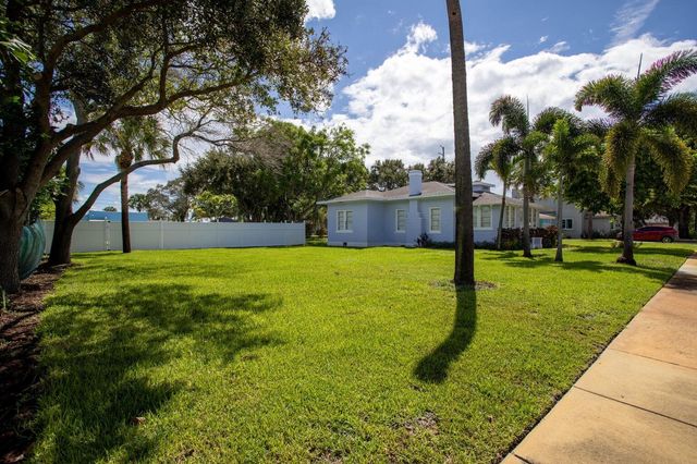 1716 Mercer Avenue, West Palm Beach, FL 33401