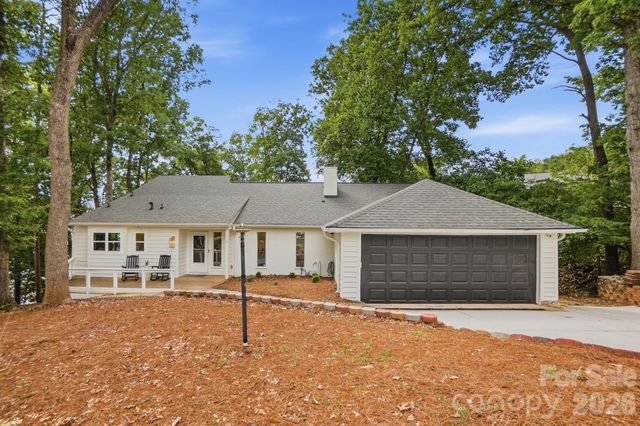 7015 Chelsea Day Lane, Tega Cay, SC 29708