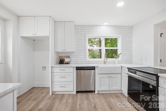 7015 Chelsea Day Lane, Tega Cay, SC 29708