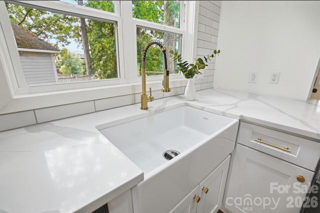 7015 Chelsea Day Lane, Tega Cay, SC 29708
