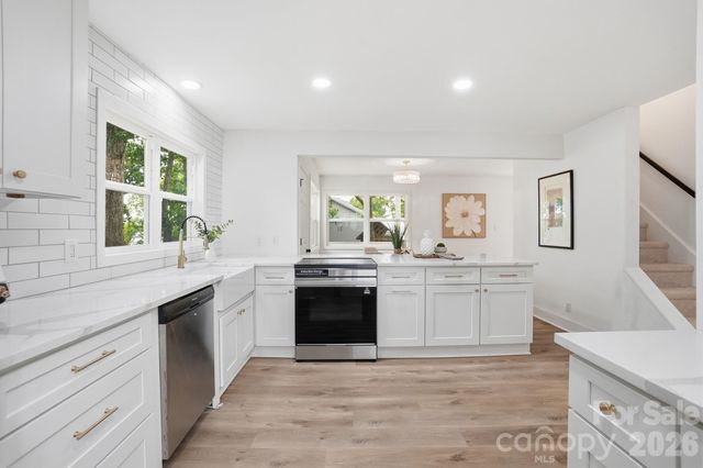 7015 Chelsea Day Lane, Tega Cay, SC 29708