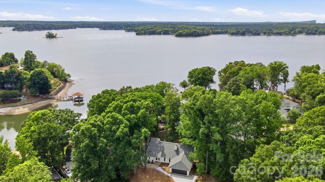 7015 Chelsea Day Lane, Tega Cay, SC 29708