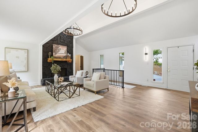 7015 Chelsea Day Lane, Tega Cay, SC 29708